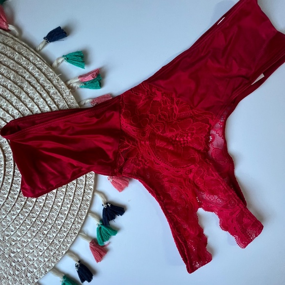 Victoria’s Secret Crotchless Lace-Trim Cheeky Panty Lipstick Large NEW - Picture 4 of 4
